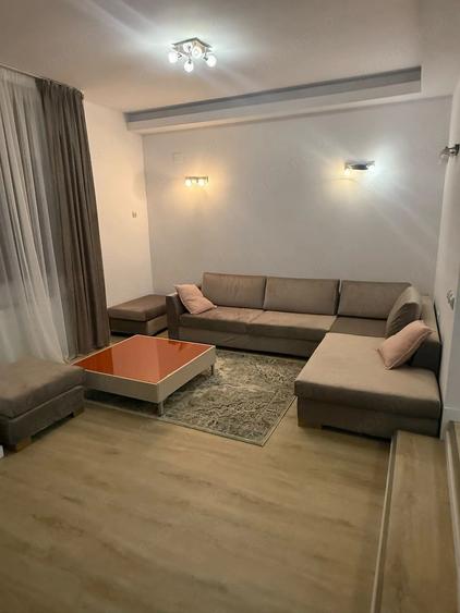 Casă cu 5 camere cu Teren 200 Mp în Central
