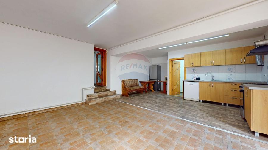 De vanzare proprietate mare S+P+1+M, comision 0% - 13