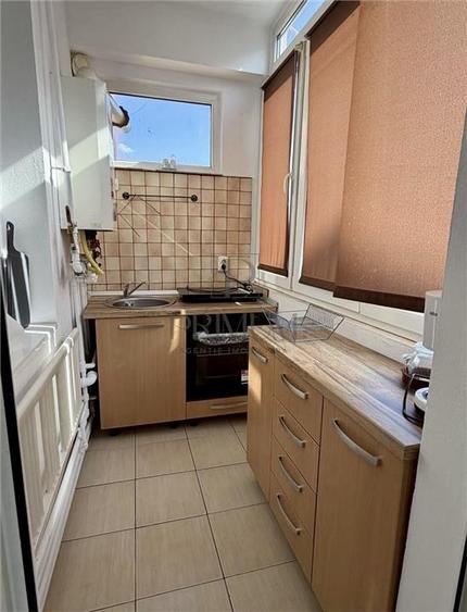 Apartament cu 2 camere semidecomandat, mobilat în Steaua