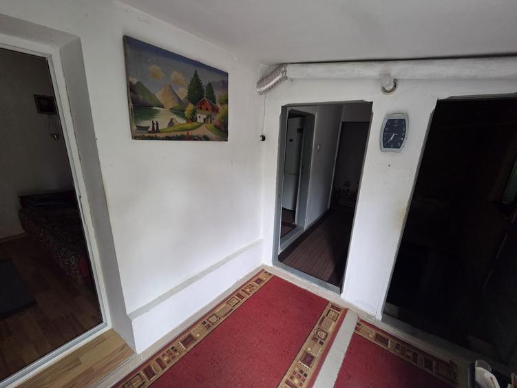 Casă individuală cu 3 camere cu Canalizare în Central