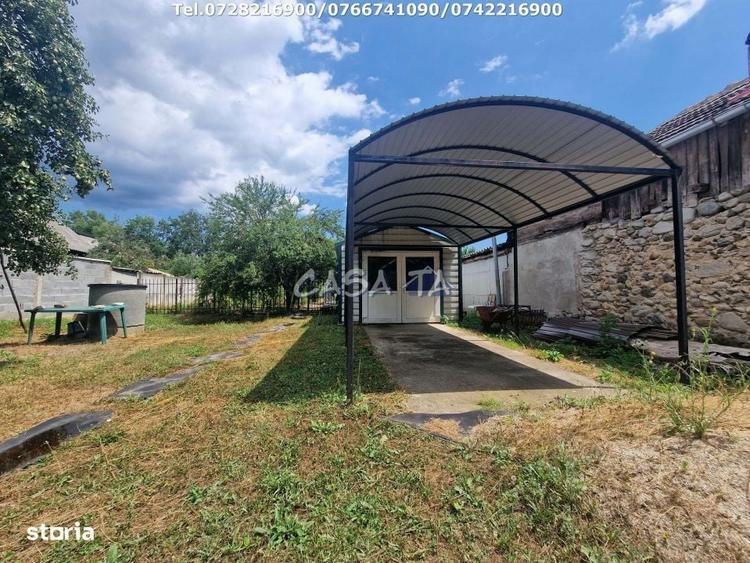 Casă cu 3 camere în Sănătești