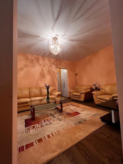 Apartament cu 2 camere semidecomandat, mobilat în 1 Mai