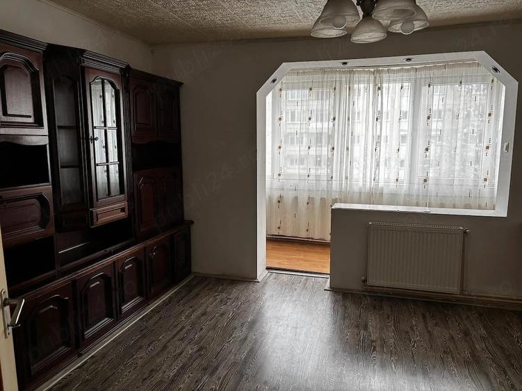 Garsonieră decomandată în Dâmbu Pietros