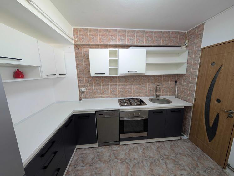 Apartament cu 3 camere decomandat în Mărăști