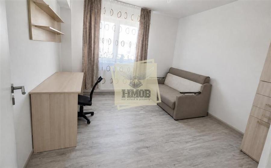 Apartament cu 3 camere decomandat, mobilat în Turnișor