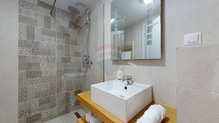 Apartament cu 3 camere decomandat, mobilat în 15 Noiembrie