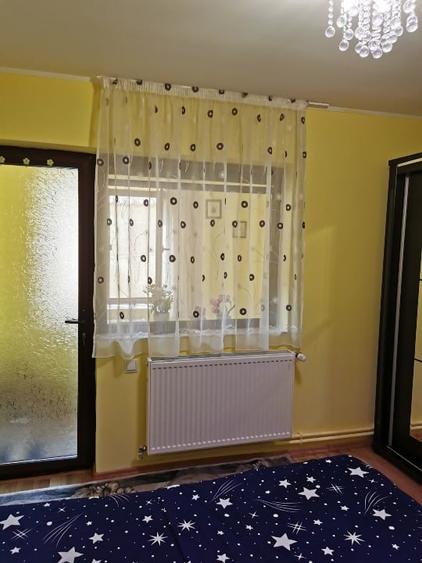 Casă individuală cu 3 camere cu Canalizare în Central
