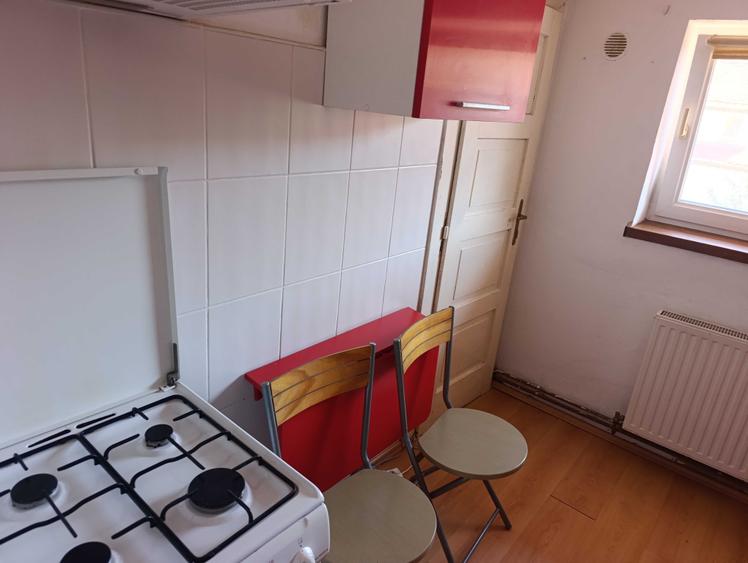 Garsonieră decomandată în Central