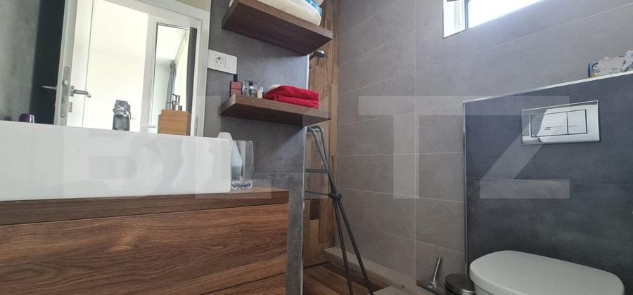 Casă individuală cu 4 camere cu Canalizare în Iris