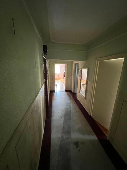 Apartament cu 3 camere decomandat în Obor