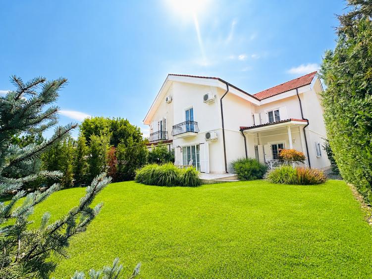 Duplex cu 5 camere cu Canalizare în Central