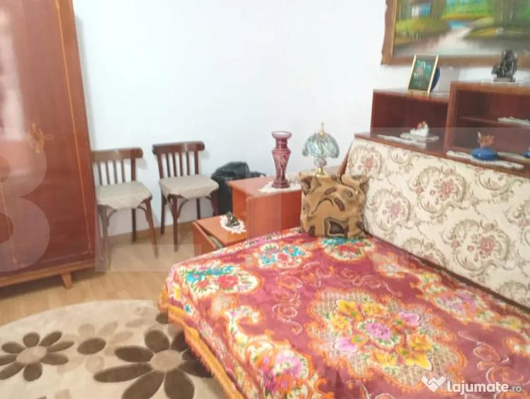 Casă cu 2 camere cu Teren 3600 Mp în Broscăuți