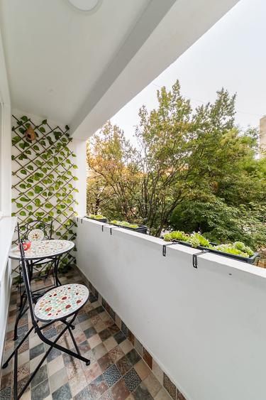 Apartament cu 2 camere semidecomandat în Cișmigiu