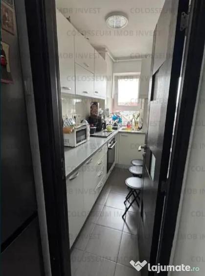 Apartament cu 2 camere semidecomandat în Florilor