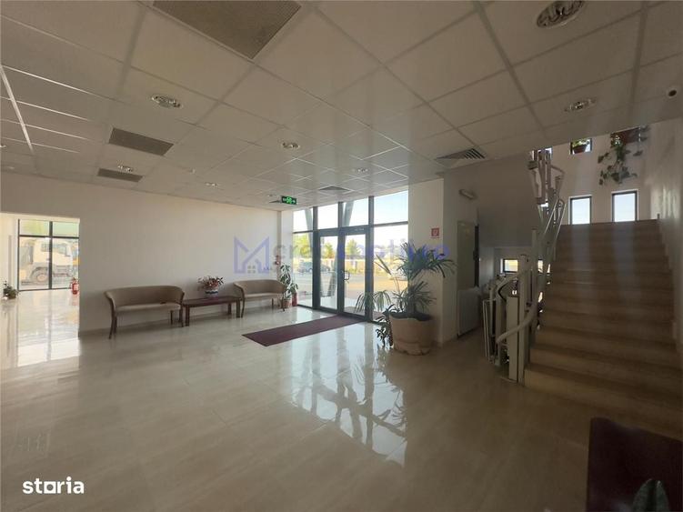 Spațiu comercial, de 230 mp, în Uricani
