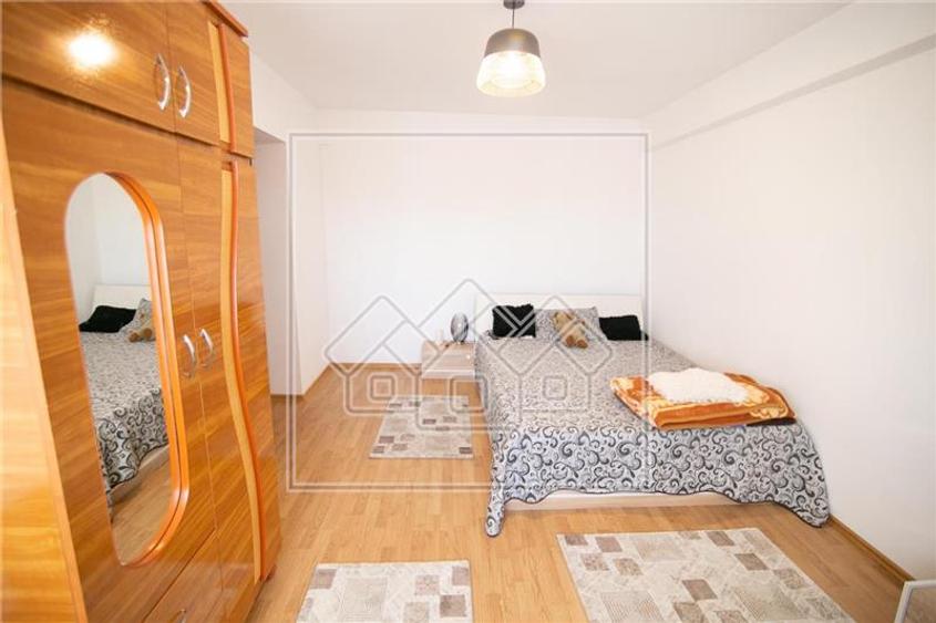 Apartament cu 2 camere decomandat în Vasile Aaron