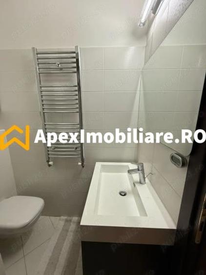 Garsonieră decomandată, mobilată în Universitate