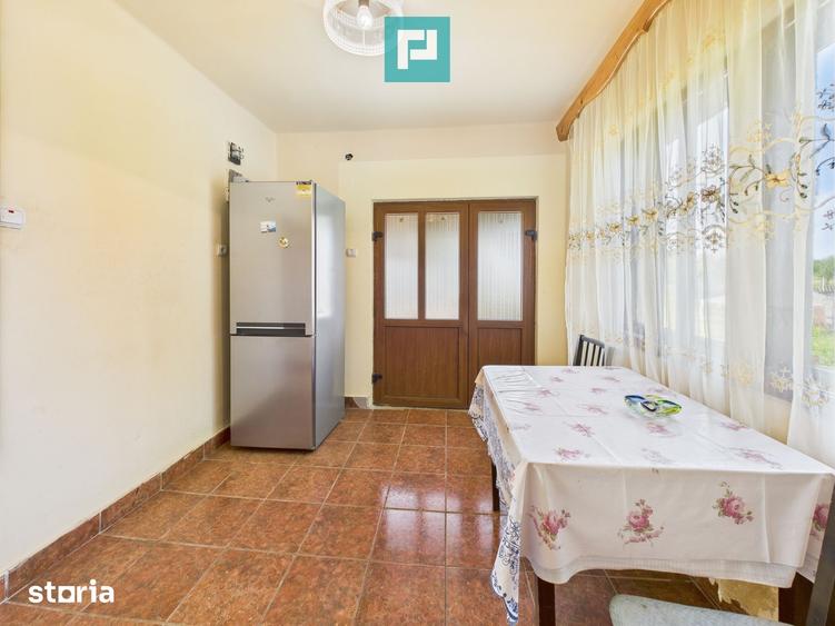 Casă cu 2 camere cu Teren 7204 Mp în Hălmăgel