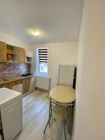Apartament cu 2 camere decomandat în Exterior Vest