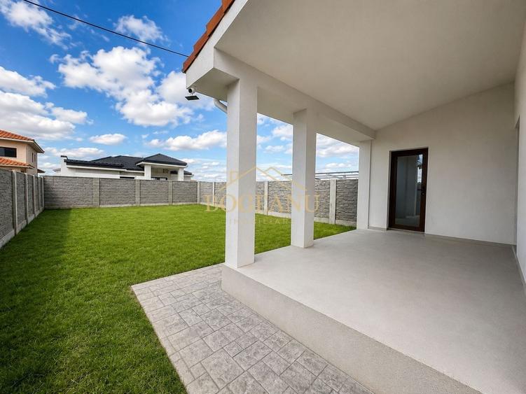 Duplex cu 5 camere cu Canalizare în Moșnița Nouă