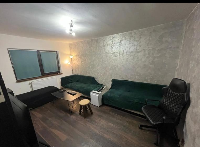 Apartament cu 2 camere decomandat în CET