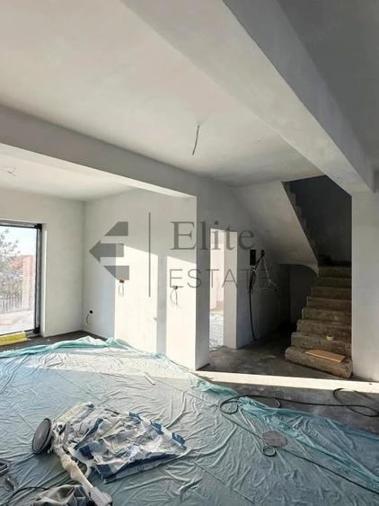 Casă cu 5 camere cu Teren 400 Mp în Dealuri Oradea