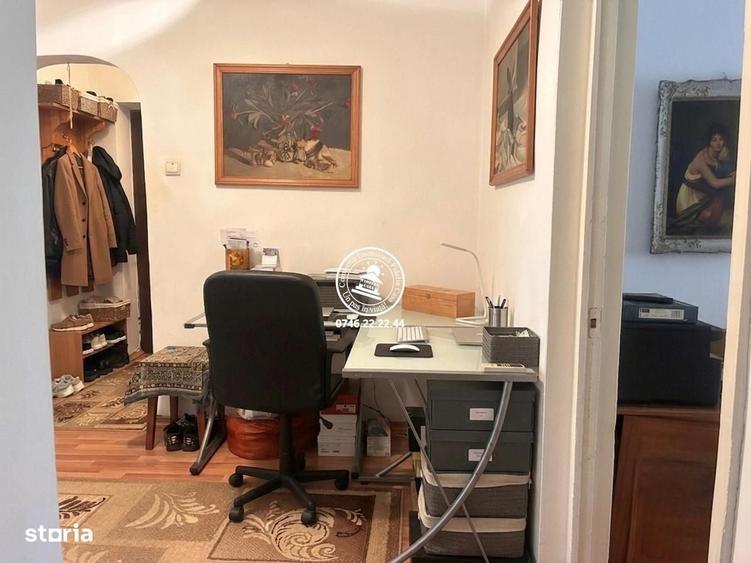 Apartament cu 3 camere decomandat în Central