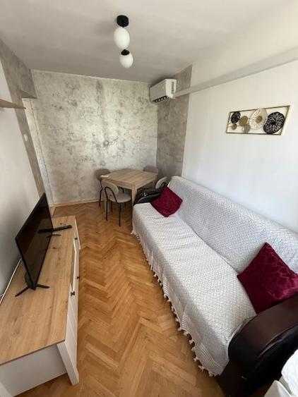 Apartament cu 3 camere decomandat în Valea Rosie
