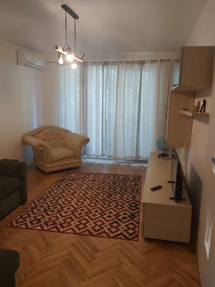 Apartament cu 2 camere decomandat în City Park Mall