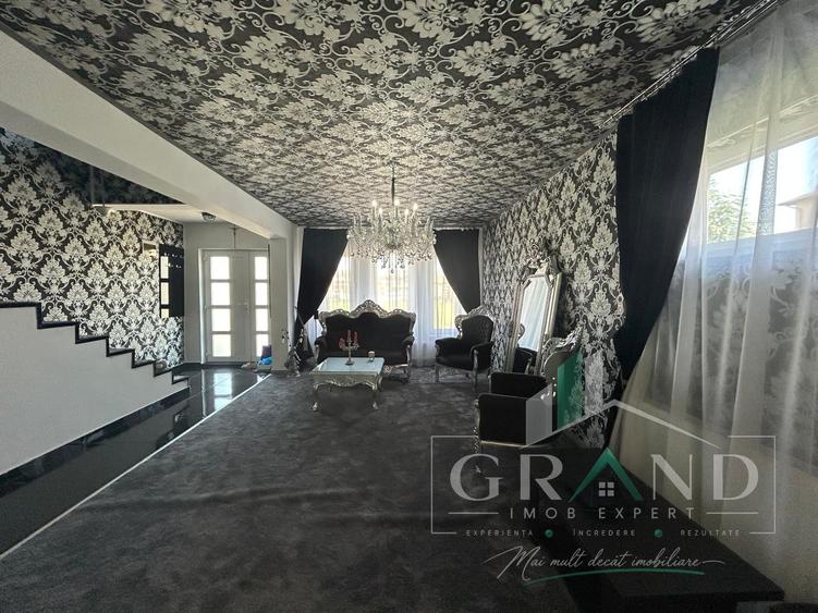 Duplex cu 4 camere cu Canalizare în Florești