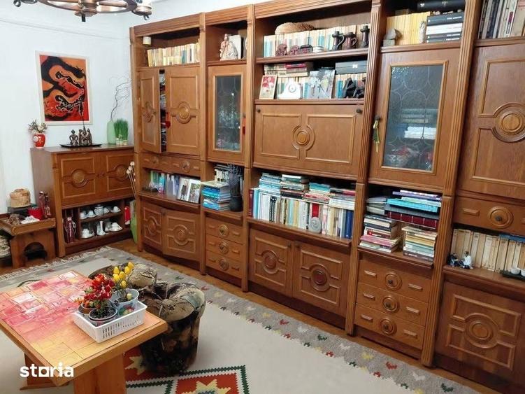 Casă cu 4 camere cu Teren 970 Mp în Central