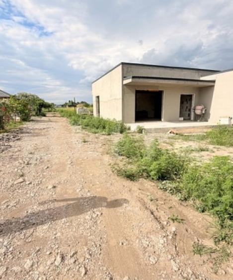Casă cu 4 camere cu Teren 470 Mp în Central
