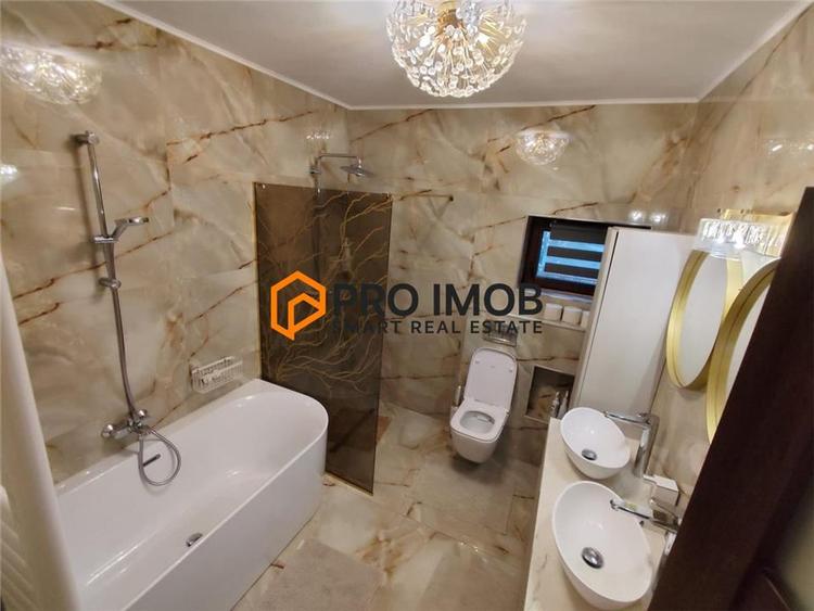 Casă cu 5 camere cu Canalizare în Sud-Vest