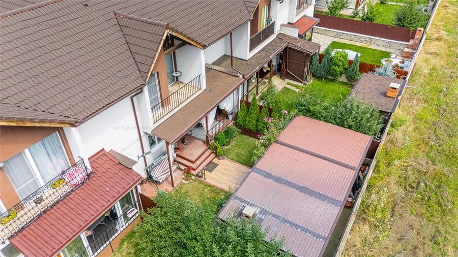 Duplex cu 4 camere cu Teren 227 Mp în Sânpetru