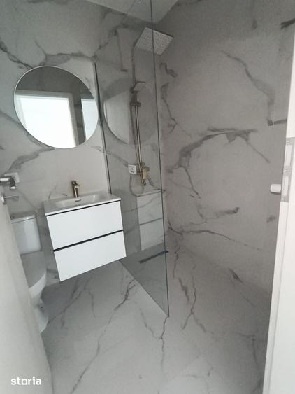 Apartament cu 2 camere în Apărătorii Patriei — fotografia 1