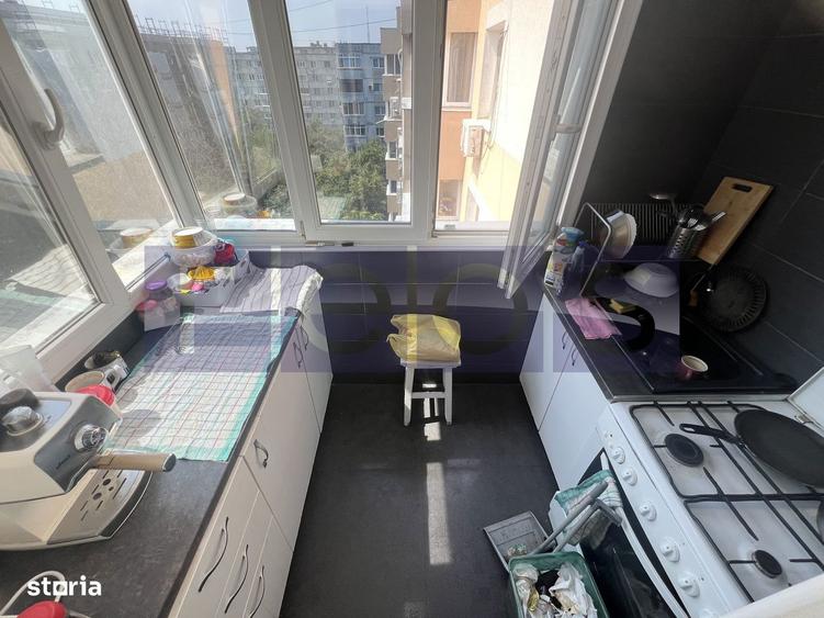 Apartament cu 4 camere semidecomandat în Crângași