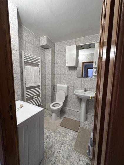 Apartament cu 2 camere decomandat în Republicii