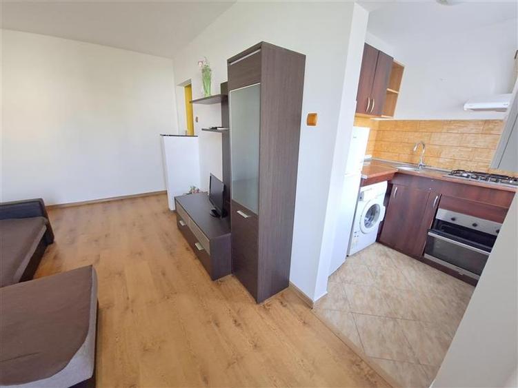 Apartament cu 2 camere nedecomandat, mobilat în Milcov