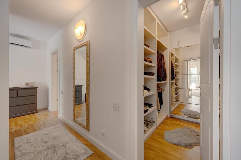 Casă cu 6 camere cu Teren 450 Mp în Băneasa