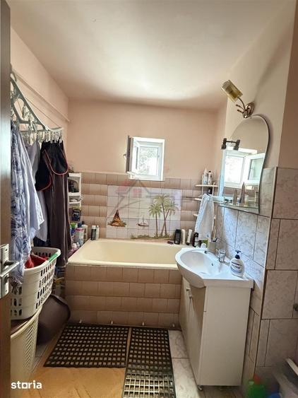 Apartament cu 2 camere decomandat în Nicolina