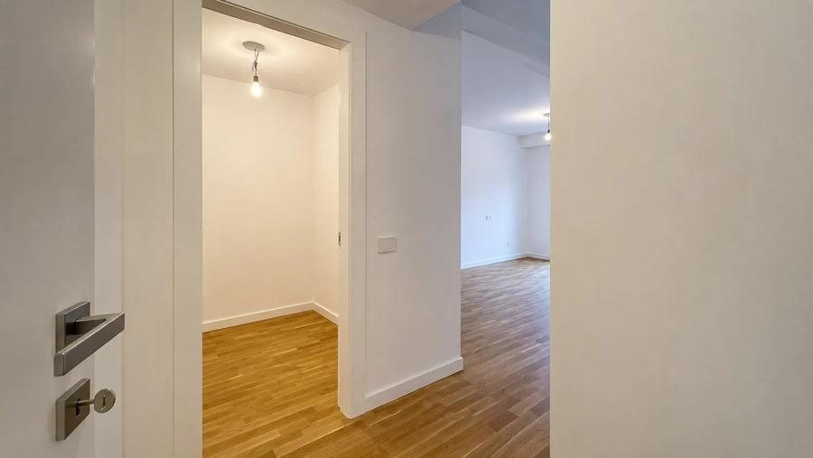 Apartament cu 3 camere decomandat în Pipera