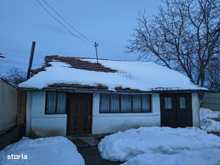 Casă cu 2 camere cu Teren 921 Mp în Merei