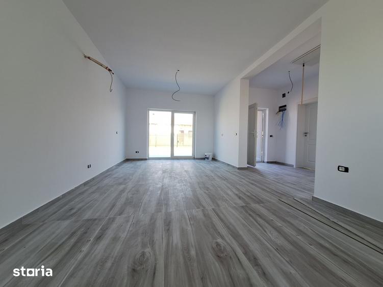 Casă cu 3 camere cu Teren 287 Mp în Sânandrei