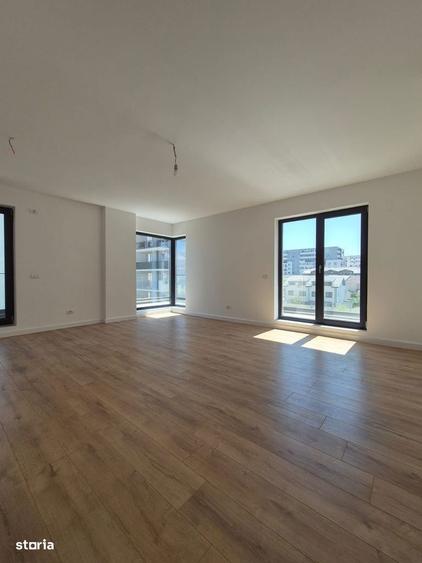 Apartament cu 3 camere în Central — fotografia 3