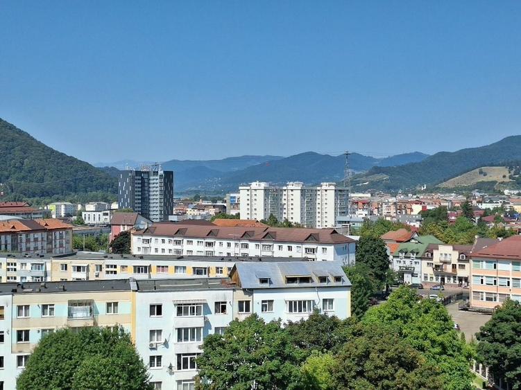Inchiriez apartament 2 camere ultracentral Piatra Neamt - 8