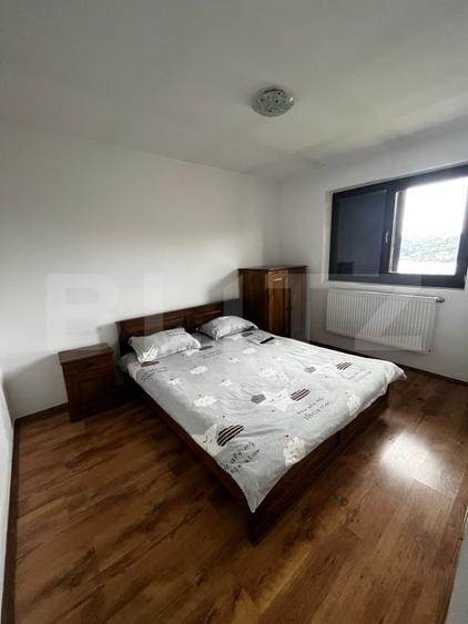 Casă individuală cu 13 camere cu Teren 530 Mp în Colibița