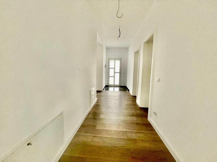 Casă cu 4 camere cu Teren 400 Mp în Miroslava