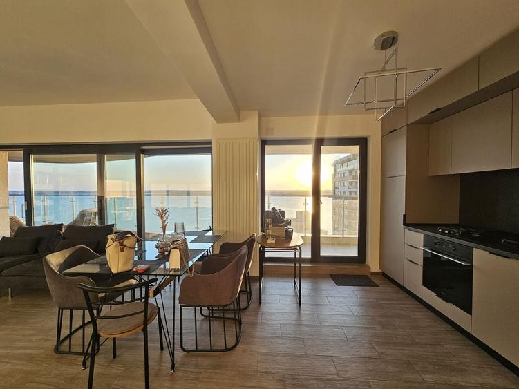 Apartament cu 3 camere decomandat, mobilat în Nord-Est