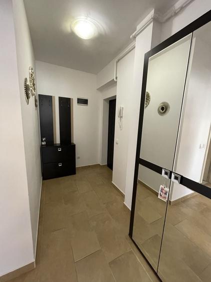 Apartament cu 2 camere decomandat în Roșu