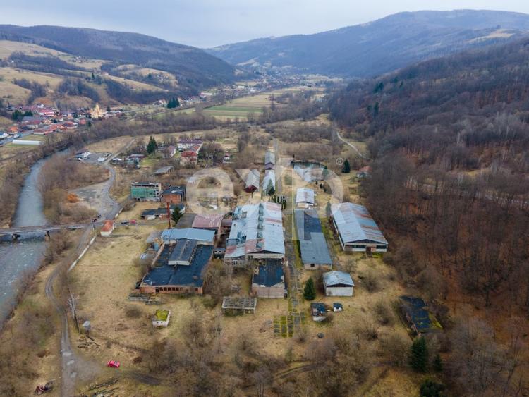 Spațiu industrial, de 5,000 mp, în Bucea
